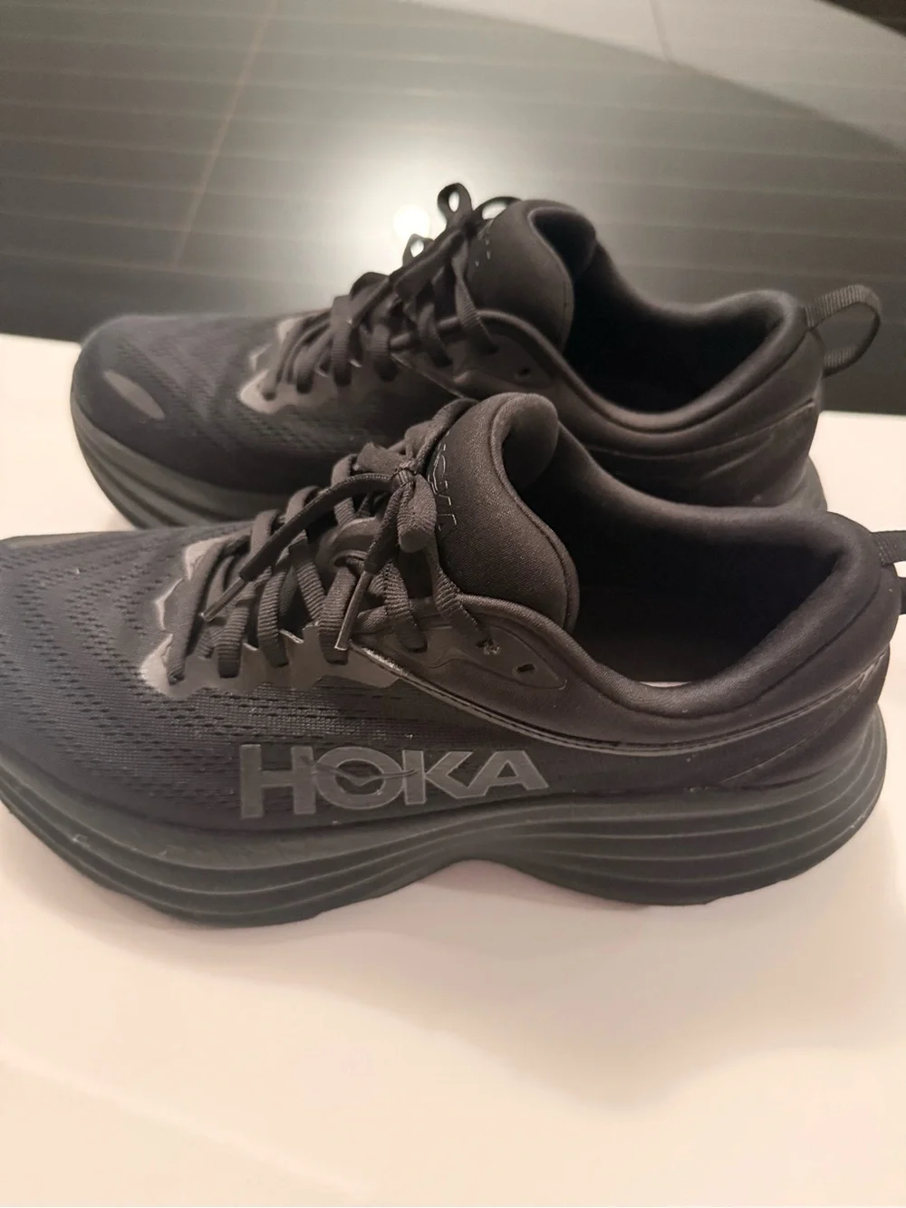 Hoka Bondi 8 Men's 9.5 All-Black Athletic Running Shoes